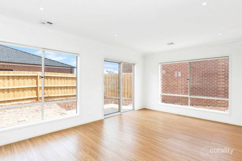 Property photo of 16 Bowling Avenue Point Cook VIC 3030
