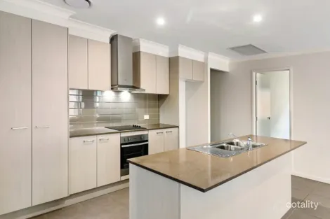 Property photo of 3 Durack Lane Ormeau Hills QLD 4208