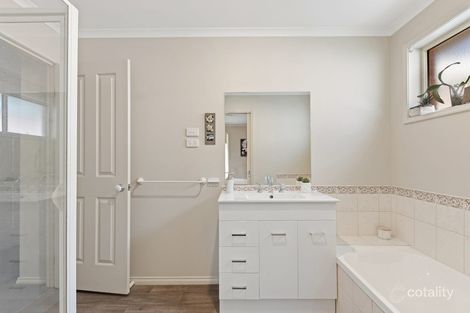 16 Elvey Dr, Kangaroo Flat, VIC 3555