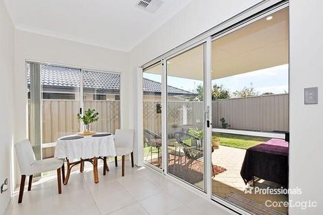 Property photo of 4/5 Arpent Link Brabham WA 6055