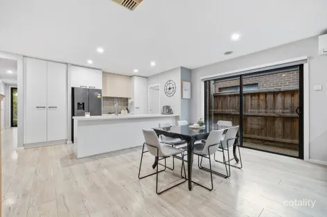 Property photo of 16 Eaglecrest Avenue Fraser Rise VIC 3336