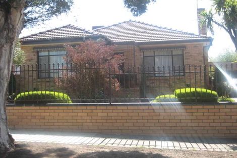 4 Scott Gr, Kingsbury, VIC 3083