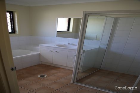 Property photo of 8 Maybelene Close Wynnum West QLD 4178