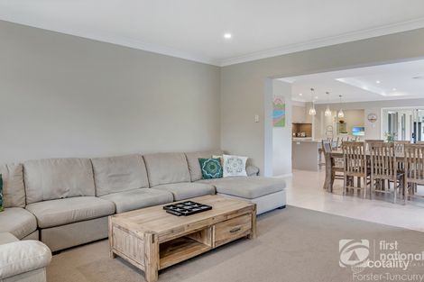Property photo of 4 Edgewater Drive Diamond Beach NSW 2430