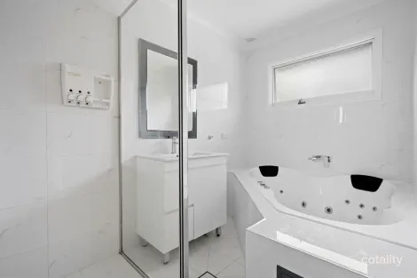 Property photo of 38 Collett Crescent Kings Langley NSW 2147