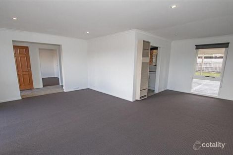 Property photo of 76 Hilton Way Melton West VIC 3337