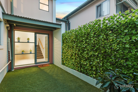 Property photo of 33/1 University Drive Robina QLD 4226