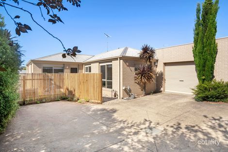 Property photo of 2/13 Summit Avenue Belmont VIC 3216