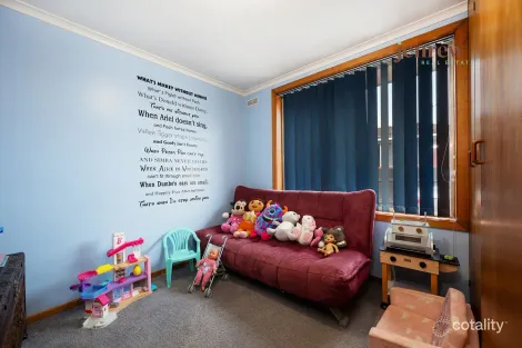 Property photo of 25 Flinders Drive Somerset TAS 7322