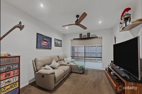 Property photo of 14 Carberry Drive Clyde North VIC 3978