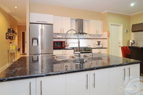 Property photo of 17 Webbs Avenue Taylors Hill VIC 3037