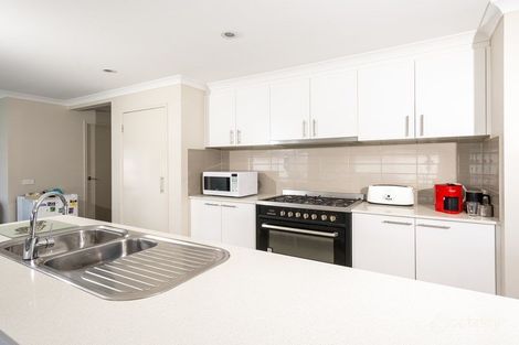 Property photo of 14 Kensington Drive Shepparton VIC 3630
