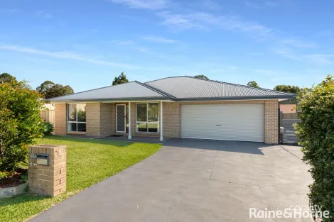 Property photo of 17 Meyer Place Bomaderry NSW 2541