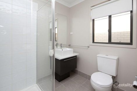 Property photo of 3 Alice Mary Road Cranbourne West VIC 3977