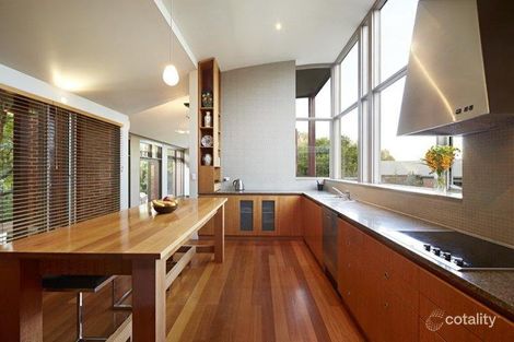 Property photo of 26 Balwyn Road Canterbury VIC 3126