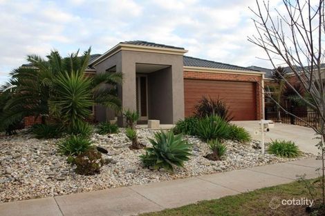 Property photo of 21 Millendon Boulevard Tarneit VIC 3029