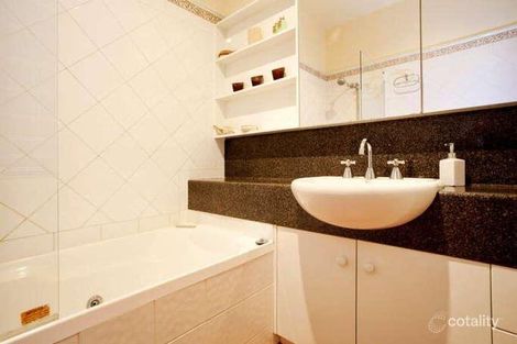 Property photo of 28 Fairbrae Avenue Belmont VIC 3216