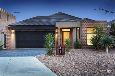 Property photo of 14 Gisborne Way Caroline Springs VIC 3023