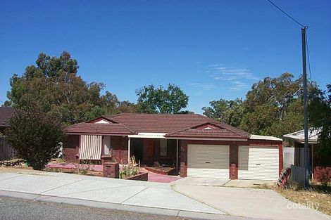 32 Kemmish Ave, Parmelia, WA 6167