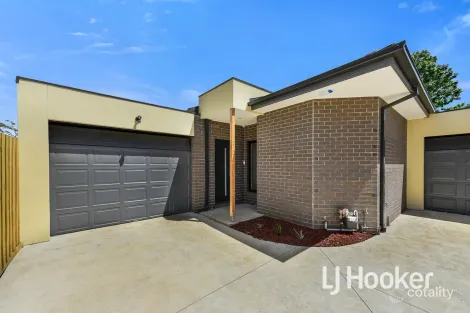 4/15 Ainsleigh Ct, Cranbourne, VIC 3977