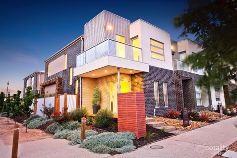 Property photo of 30 Warner Way Caroline Springs VIC 3023