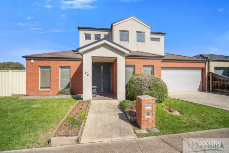 1/8 Officer Ct, Werribee, VIC 3030