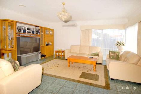 Property photo of 11 Prentice Court Roxburgh Park VIC 3064