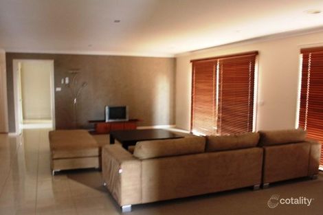 Property photo of 21 Millendon Boulevard Tarneit VIC 3029