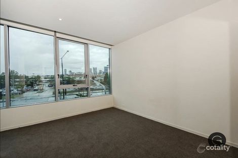 Property photo of 114/2 Newquay Promenade Docklands VIC 3008