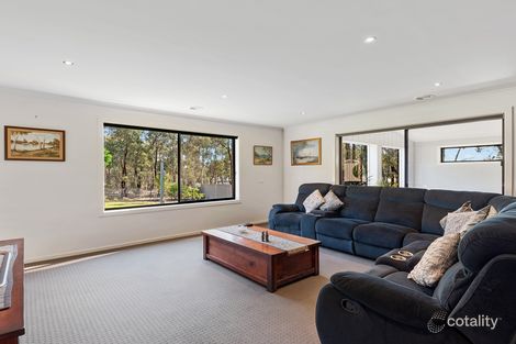 Property photo of 44 Londonderry Way Epsom VIC 3551