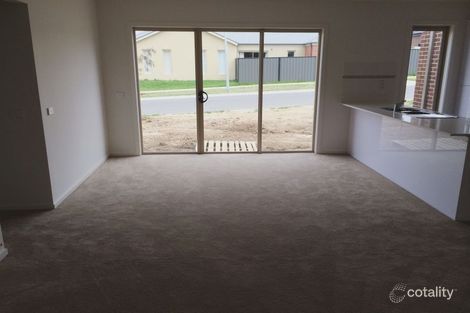 Property photo of 7 Havana Parade Pakenham VIC 3810