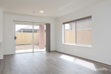 Property photo of 17 Kittiwake Terrace Werribee VIC 3030