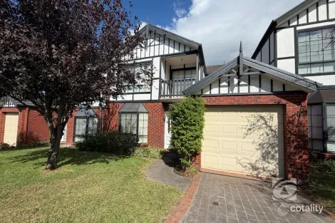 Property photo of 10/40-44 Warrawong Drive Berwick VIC 3806