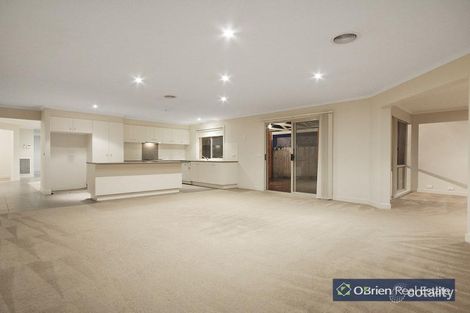 Property photo of 8 Rudd Court Lynbrook VIC 3975