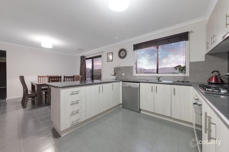 Property photo of 23 Alarah Boulevard Cranbourne West VIC 3977
