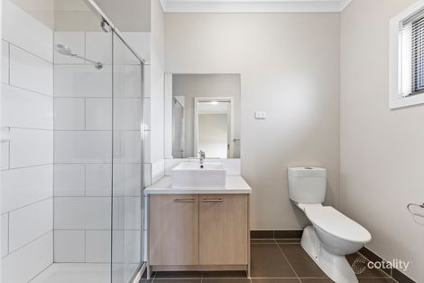 Property photo of 5 Zeta Circuit Cranbourne North VIC 3977