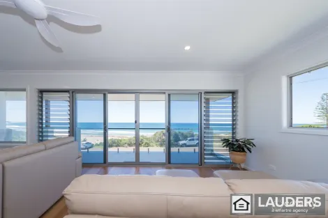 Property photo of 19 Marine Drive Wallabi Point NSW 2430