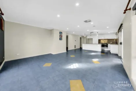 Property photo of 20 Perkins Grove Burnside VIC 3023