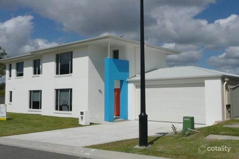 Property photo of 37 Hillside Circuit Chermside West QLD 4032