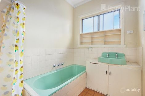 Property photo of 8 Briggs Crescent Noble Park VIC 3174