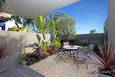 Property photo of 1/1 Ormond Esplanade Elwood VIC 3184