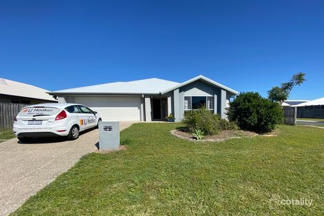 6-8 Newport Pde, Blacks Beach, QLD 4740