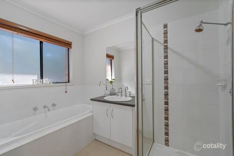 Property photo of 5 Waratah Close Cowes VIC 3922