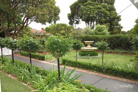 Property photo of 17 Walerna Road Glen Iris VIC 3146