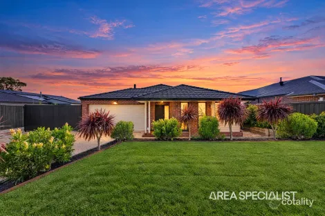 Property photo of 12 Everitt Close Lang Lang VIC 3984