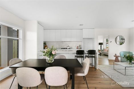 Property photo of 6A Beverley Grove Mount Waverley VIC 3149