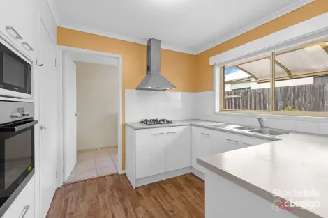 Property photo of 2/8 Moonah Way Mount Martha VIC 3934