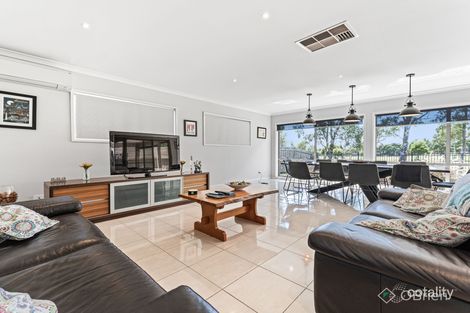 Property photo of 11 Kensei Place Sandhurst VIC 3977