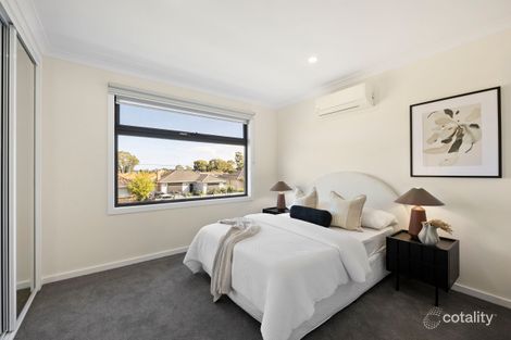 Property photo of 2 Robson Avenue Avondale Heights VIC 3034