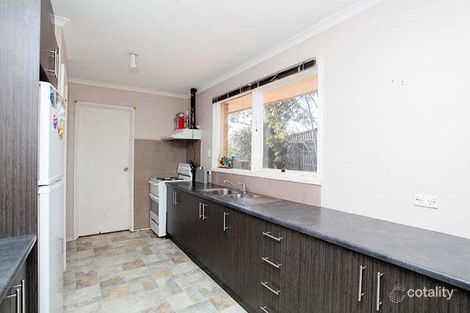 Property photo of 38 Rathdowne Circuit Melton West VIC 3337